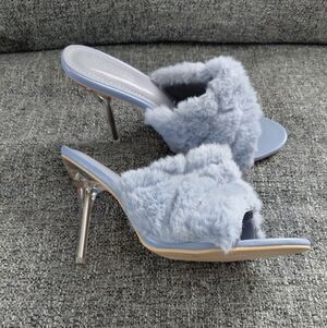 Cape Robbin Lavender Blue Faux Fur Mules Acrylic Clear Heels Size 9 Y2K